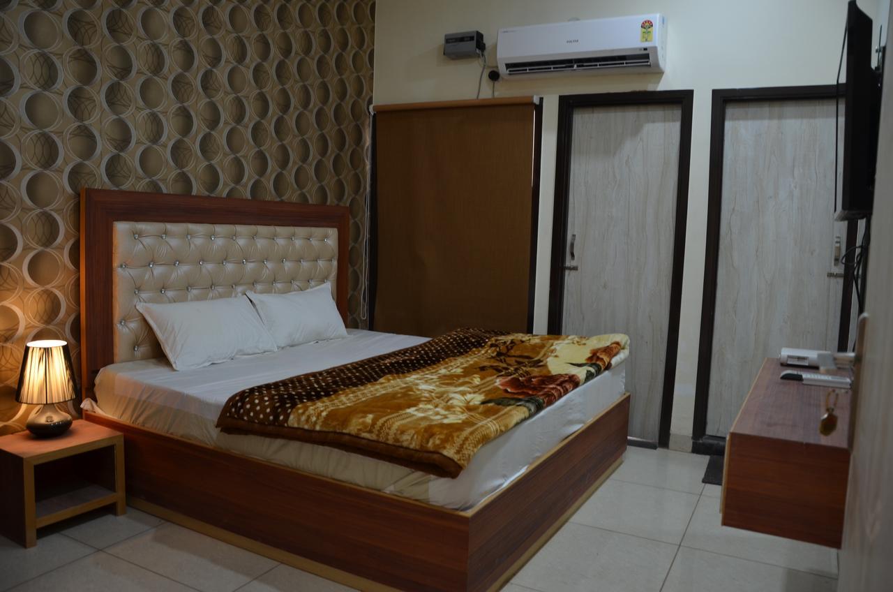 Heaven Blu Hotel & Resort 阿姆利则 外观 照片